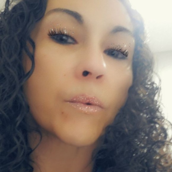 Meet your Posher, Denise - Picture 1 of 1